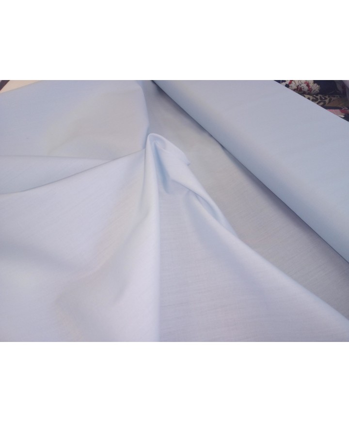 Batista 80 cm de ancho 70% poliester 30% algodón celeste