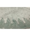Tul sedoso bordado verde agua sobre blanco 100% poliester 1,30 ancho terminacion en onda 