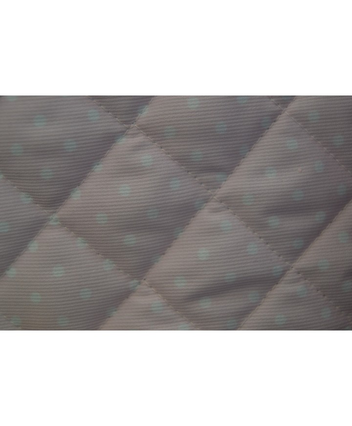 Pique acolchado fondo rosa lunar blanco